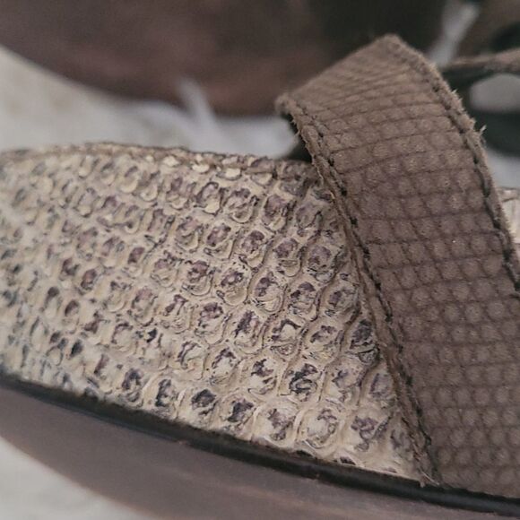 Elizabeth and James High Heels - Picture 11 of 13